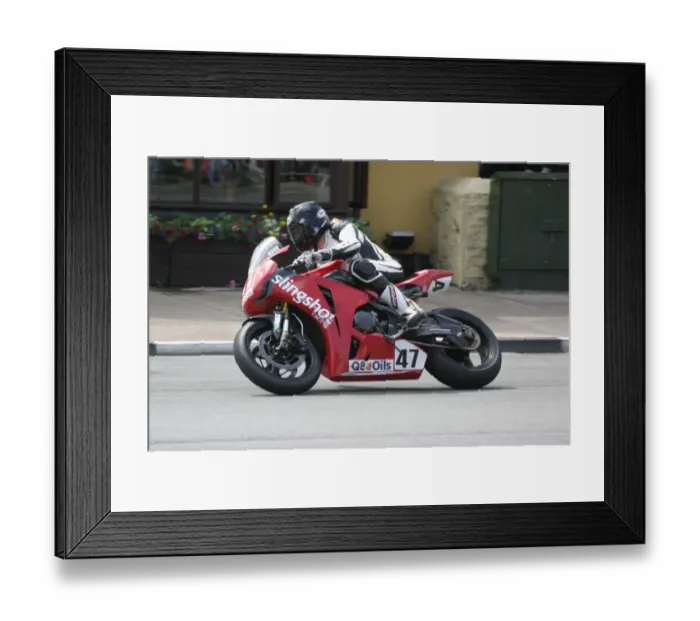 Framed Print : Kiaran Hankin (Honda) 2010 Superstock TT