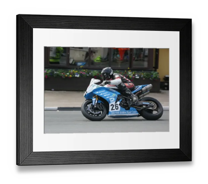 Framed Print : Paul Dobbs (Yamaha) 2010 Superstock TT Framed Print : Paul Dobbs (Yamaha) 2010 Superstock TT