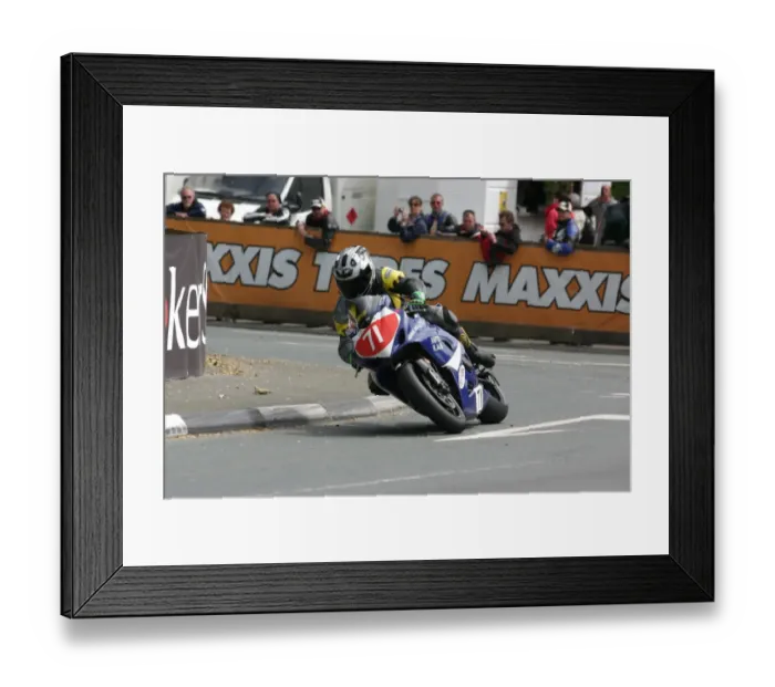 Framed Print : Chris Petty (Suzuki) 2010 Senior TT Framed Print : Chris Petty (Suzuki) 2010 Senior TT