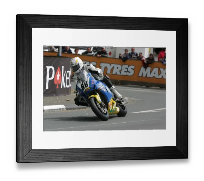 Framed Print : Brian McCormack (Honda) 2010 Senior TT Framed Print : Brian McCormack (Honda) 2010 Senior TT