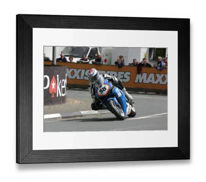 Framed Print : David Johnson (Honda) 2010 Senior TT Framed Print : David Johnson (Honda) 2010 Senior TT