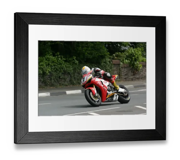 Framed Print : Michael Dunlop (Honda) 2010 Senior TT Framed Print : Michael Dunlop (Honda) 2010 Senior TT