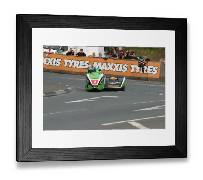 Framed Print : Dave Molyneux & Patrick Farrance (DMR Kawasaki) 2010 Sidecar A TT