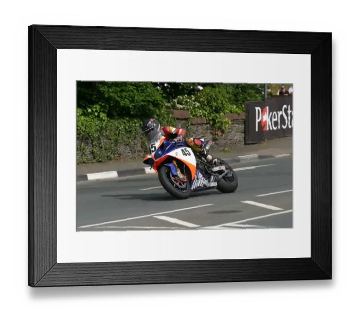 Framed Print : Ben Wylie (Yamaha) 2010 Superbike TT Framed Print : Ben Wylie (Yamaha) 2010 Superbike TT