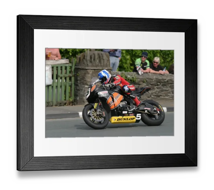 Framed Print : Keith Amor (Honda) 2010 Superbike TT Framed Print : Keith Amor (Honda) 2010 Superbike TT