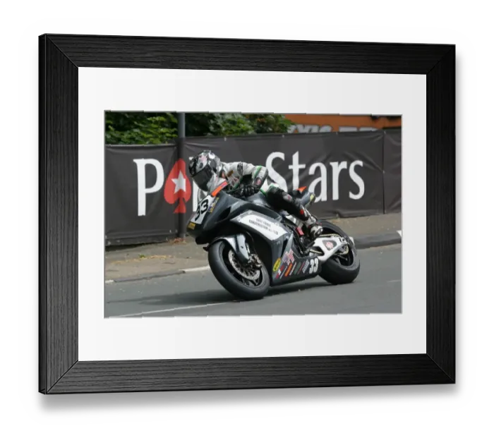 Framed Print : Jimmy Moore (Yamaha) 2010 Senior TT Framed Print : Jimmy Moore (Yamaha) 2010 Senior TT