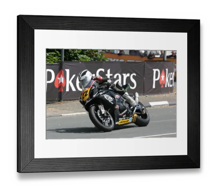 Framed Print : William Dunlop (Yamaha) 2010 Senior TT Framed Print : William Dunlop (Yamaha) 2010 Senior TT