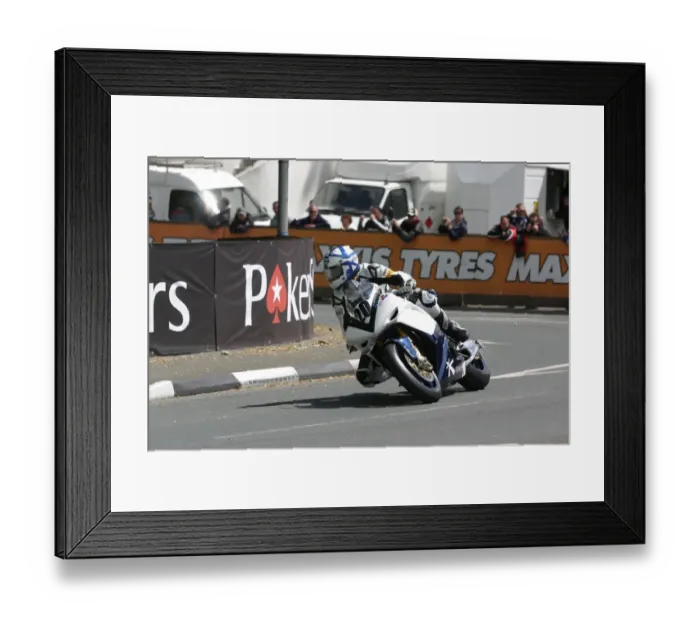 Framed Print : Steve Mercer (Yamaha) 2010 Senior TT Steve Mercer (Yamaha) 2010 Senior TT Framed Print : Steve Mercer (Yamaha) 2010 Senior TT Steve Mercer (Yamaha) 2010 Senior TT