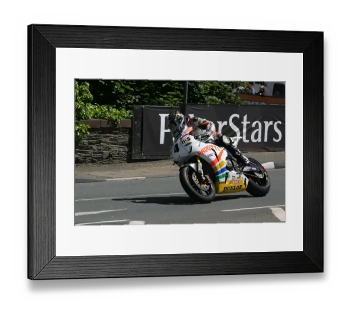 Framed Print : Ian Hutchinson (Honda) 2010 Senior TT Framed Print : Ian Hutchinson (Honda) 2010 Senior TT