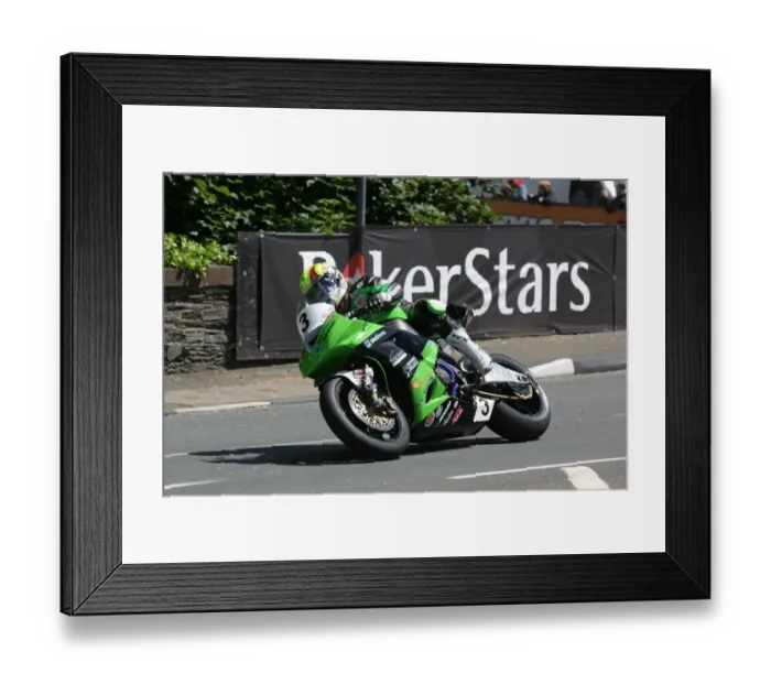 Framed Print : Ian Lougher (Kawasaki) 2010 Senior TT Framed Print : Ian Lougher (Kawasaki) 2010 Senior TT
