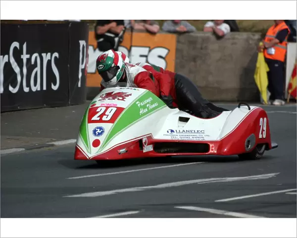 Keith Walters & Alan Thomas (Ireson Honda) 2010 Sidecar A TT