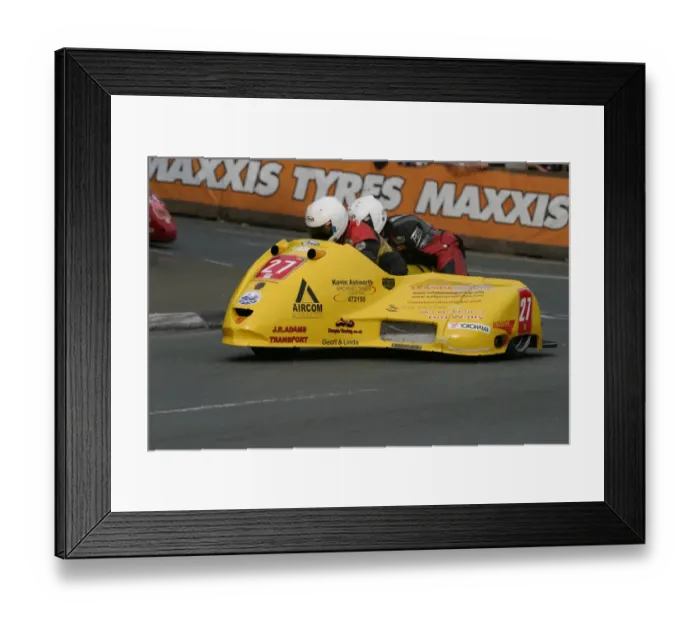 Framed Print : Gordon Shand & Stuart Graham (Shand Suzuki) 2010 Sidecar A TT Framed Print : Gordon Shand & Stuart Graham (Shand Suzuki) 2010 Sidecar A TT