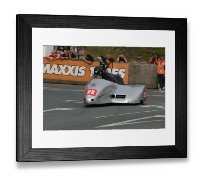 Framed Print : Mike Cookson & Kris Hibberd (Shelbourne Honda) 2010 Sidecar A TT Framed Print : Mike Cookson & Kris Hibberd (Shelbourne Honda) 2010 Sidecar A TT