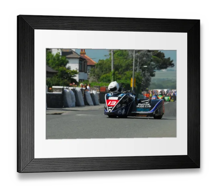 Framed Print : Karl Bennett & Lee Cain (DMR Kawasaki) 2013 Southern 100 Framed Print : Karl Bennett & Lee Cain (DMR Kawasaki) 2013 Southern 100