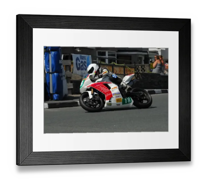 Framed Print : Callum Laidlaw (Suzuki) 2013 Southern 100 Framed Print : Callum Laidlaw (Suzuki) 2013 Southern 100