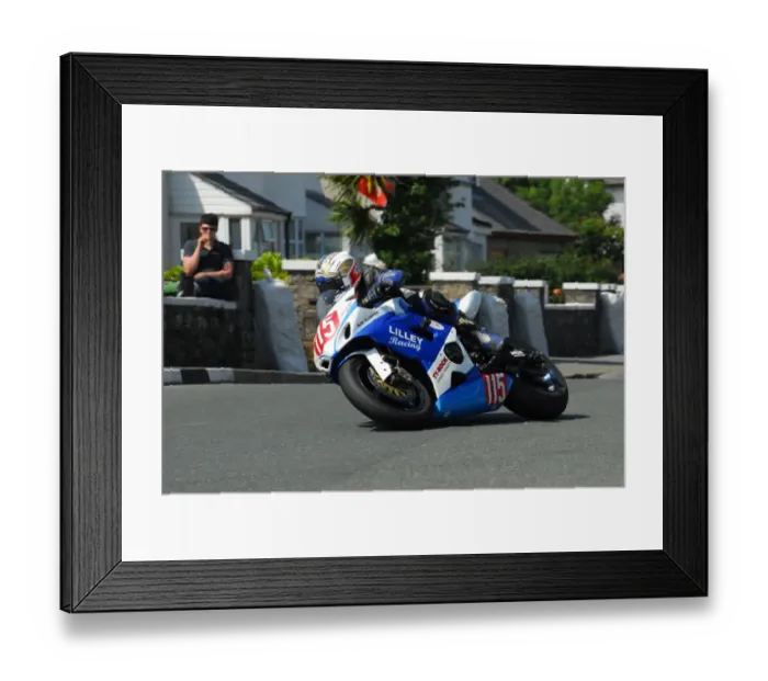 Framed Print : Ivan Shanley (Suzuki) 2013 Southern 100 Framed Print : Ivan Shanley (Suzuki) 2013 Southern 100