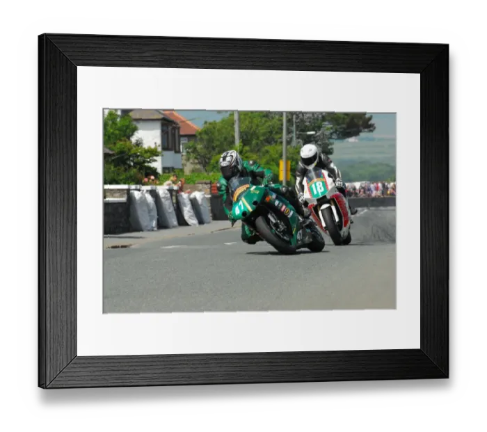 Framed Print : Niklas Pfeiffer (Kawasaki) and Callum Laidlaw (Suzuki) 2013 Southern 100 Framed Print : Niklas Pfeiffer (Kawasaki) and Callum Laidlaw (Suzuki) 2013 Southern 100