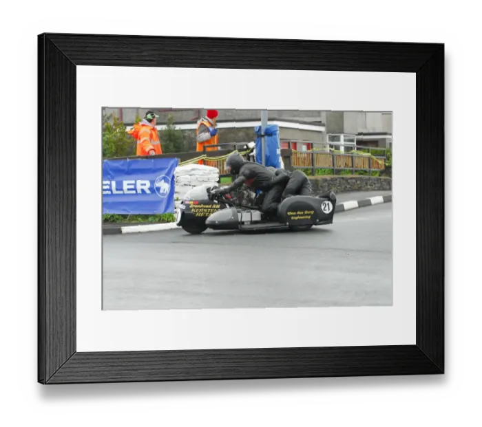 Framed Print : Richard Pouwels & Kim van Loon-Pouwels (Harley Davidson) 2013 Pre TT Classic Framed Print : Richard Pouwels & Kim van Loon-Pouwels (Harley Davidson) 2013 Pre TT Classic