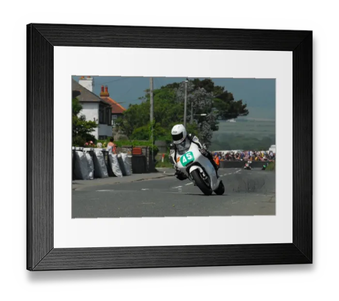 Framed Print : Tom Snow (Honda) 2013 Southern 100 Framed Print : Tom Snow (Honda) 2013 Southern 100