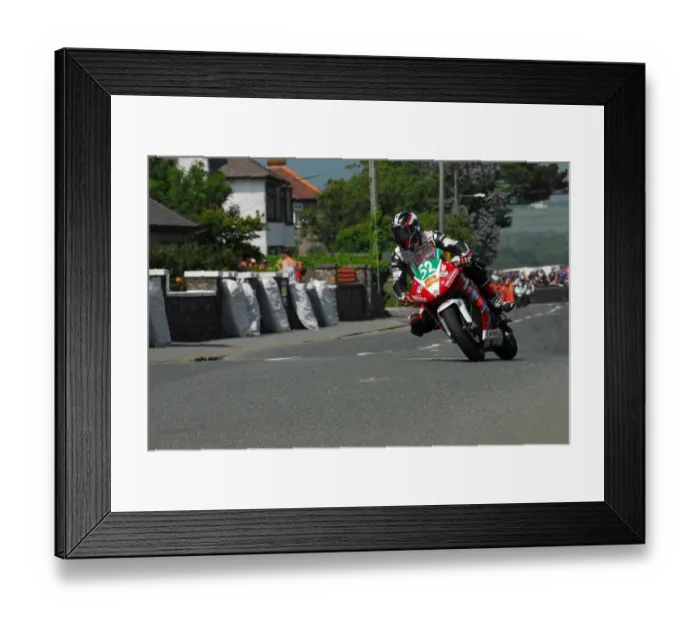 Framed Print : James Cowton (Kawasaki) 2013 Southern 100 Framed Print : James Cowton (Kawasaki) 2013 Southern 100