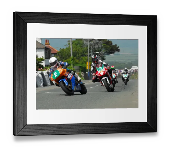 Framed Print : Dean Harrison (Kawasaki) and James Cowton (Kawasaki) 2013 Southern 100 Framed Print : Dean Harrison (Kawasaki) and James Cowton (Kawasaki) 2013 Southern 100