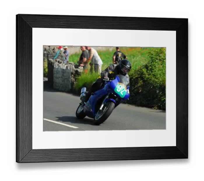 Framed Print : Stuart Noon (Suzuki) 2013 Southern 100 Framed Print : Stuart Noon (Suzuki) 2013 Southern 100