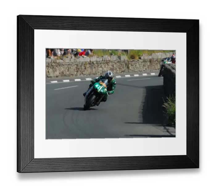 Framed Print : Niklas Pfeiffer (Kawasaki) 2013 Southern 100 Framed Print : Niklas Pfeiffer (Kawasaki) 2013 Southern 100