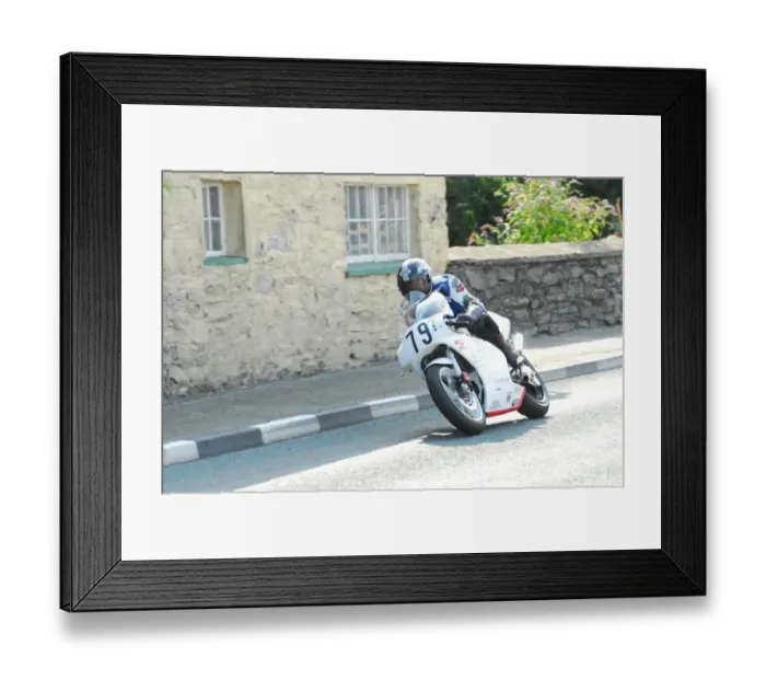 Framed Print : Peter Symes (Honda) 2013 Formula 2 Classic TT Framed Print : Peter Symes (Honda) 2013 Formula 2 Classic TT