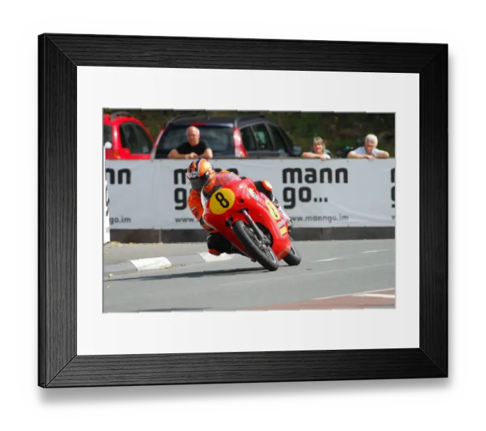 Framed Print : Roy Richardson (Aermacchi) 2013 Senior Classic TT Framed Print : Roy Richardson (Aermacchi) 2013 Senior Classic TT