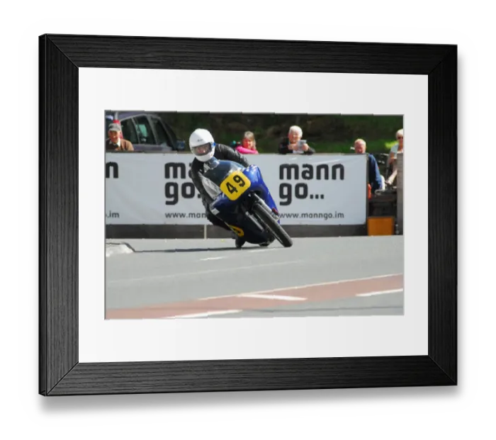 Framed Print : Derrick Holliland (Petty Norton) 2013 Senior Classic TT Framed Print : Derrick Holliland (Petty Norton) 2013 Senior Classic TT