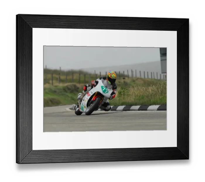 Framed Print : Dave Taylor (Yamaha) Manx Grand Prix Framed Print : Dave Taylor (Yamaha) Manx Grand Prix