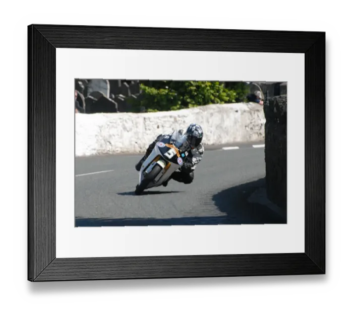 Framed Print : Chris Palmer (Honda) 2011 Southern 100