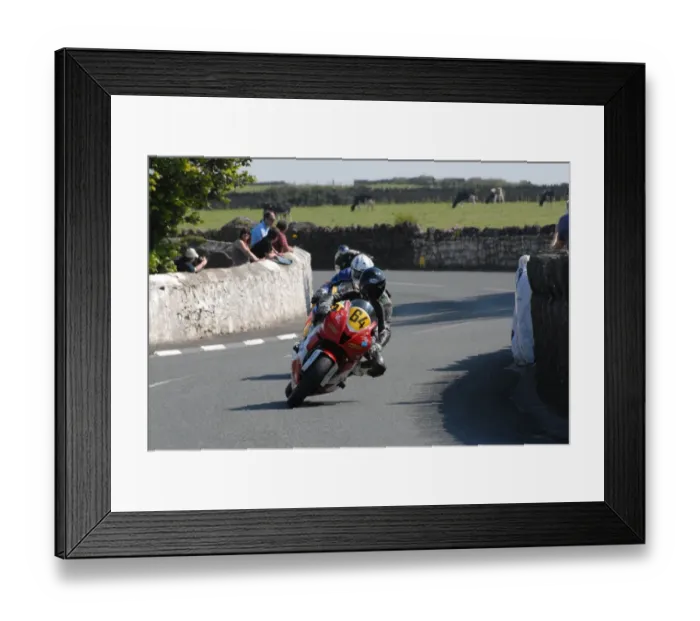 Framed Print : David Kennington (Honda) 2011 Southern 100 Framed Print : David Kennington (Honda) 2011 Southern 100