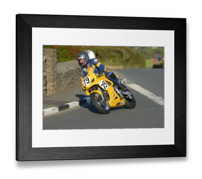 Framed Print : John Batty (Suzuki) 2011 Southern 100 Framed Print : John Batty (Suzuki) 2011 Southern 100