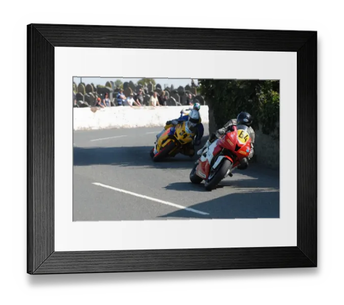 Framed Print : David Kennington (Honda) 2011 Southern 100 Framed Print : David Kennington (Honda) 2011 Southern 100