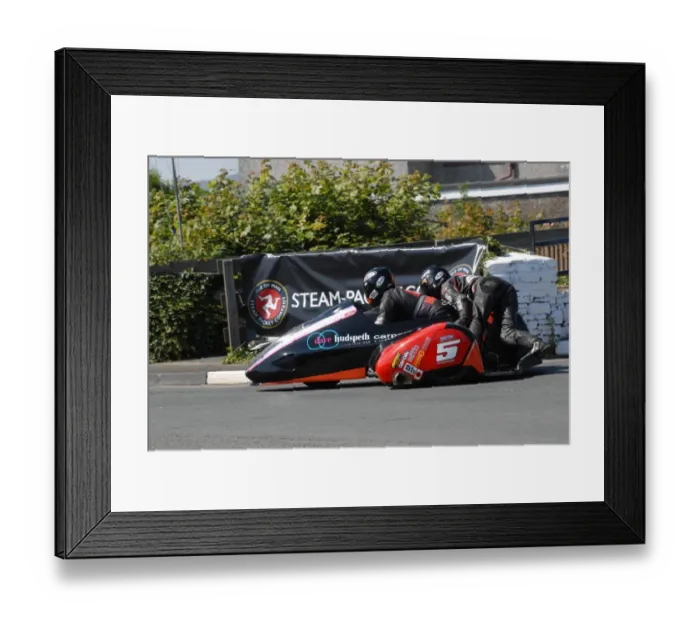 Framed Print : Simon Neary & Jason Crowe (LCR Honda) 2011 Southern 100