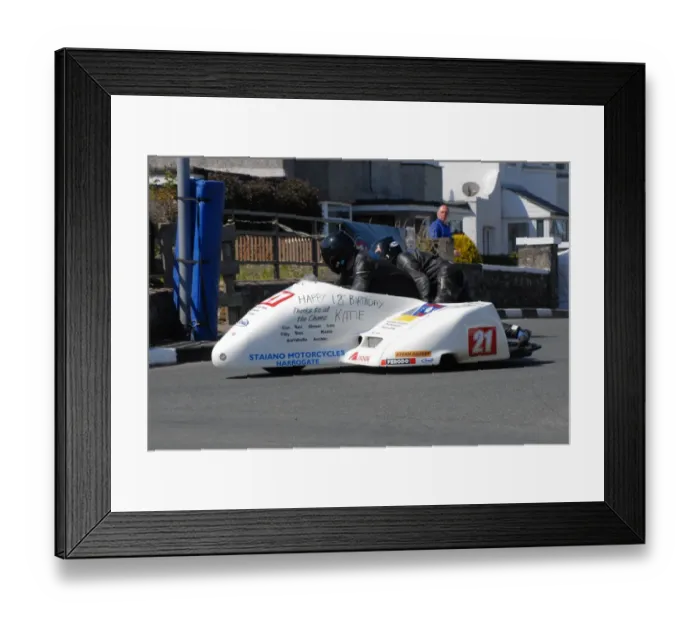 Framed Print : John Chandler & Doug Chandler (Shelbourne Yamaha) 2011 Southern 100 Framed Print : John Chandler & Doug Chandler (Shelbourne Yamaha) 2011 Southern 100