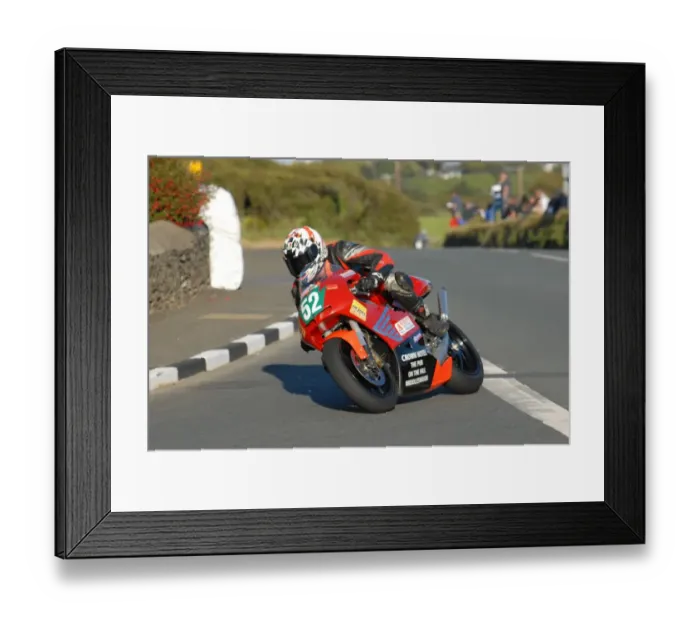 Framed Print : Derek Clark (Honda) 2011 Southern 100 Framed Print : Derek Clark (Honda) 2011 Southern 100