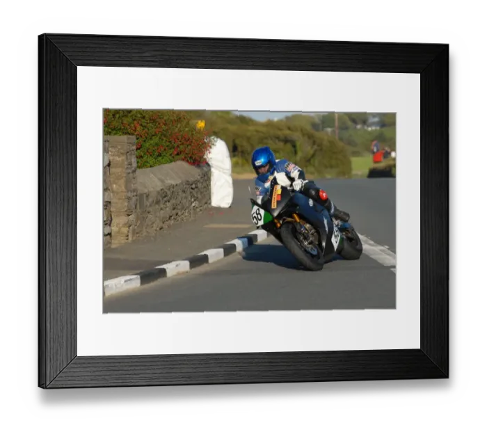 Framed Print : Marie Hodgson (Suzuki) 2011 Southern 100 Framed Print : Marie Hodgson (Suzuki) 2011 Southern 100