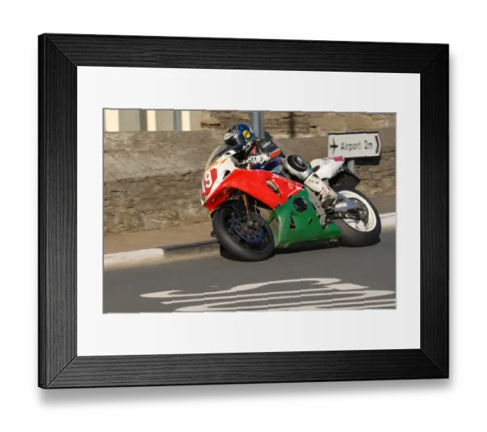 Framed Print : Ty Jones (Suzuki) 2011 Southern 100 Framed Print : Ty Jones (Suzuki) 2011 Southern 100