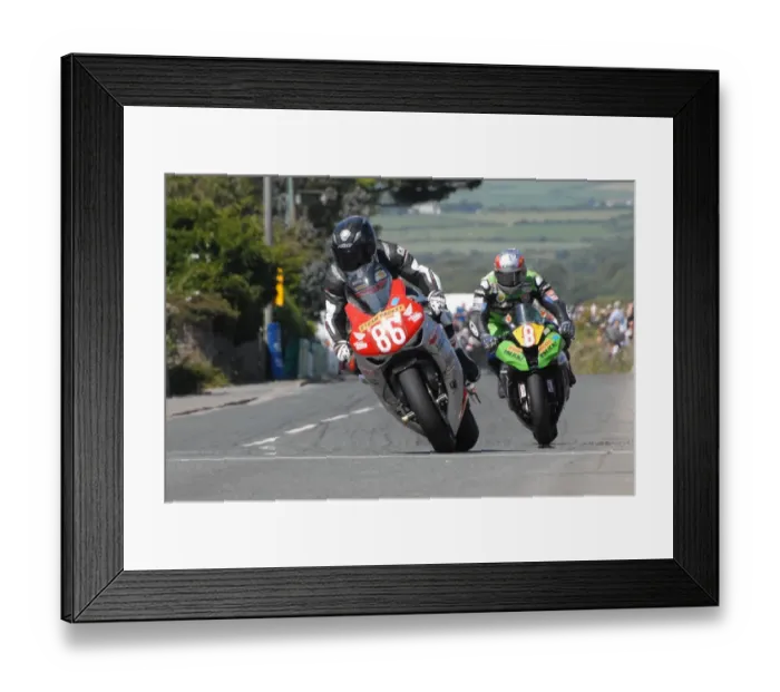 Framed Print : Cameron Donald (Honda) and Dan Kneen (Kawasaki) 2011 Southern 100 Framed Print : Cameron Donald (Honda) and Dan Kneen (Kawasaki) 2011 Southern 100