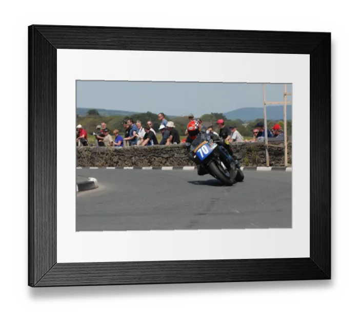 Framed Print : John Turner (Kawasaki) 2011 Southern 100 Framed Print : John Turner (Kawasaki) 2011 Southern 100