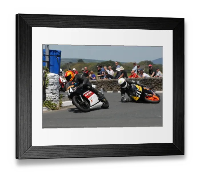 Framed Print : Nigel Moore (Honda) and Lee Vernon (Honda) 2011 Southern 100 Framed Print : Nigel Moore (Honda) and Lee Vernon (Honda) 2011 Southern 100