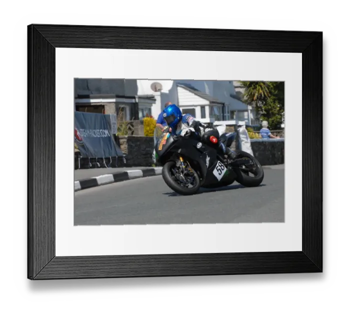 Framed Print : Marie Hodgson (Suzuki) 2011 Southern 100 Framed Print : Marie Hodgson (Suzuki) 2011 Southern 100