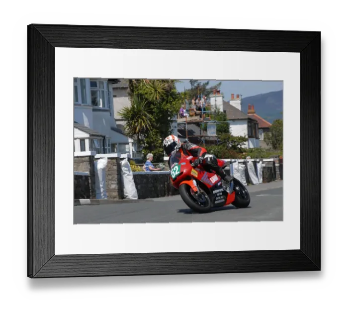 Framed Print : Derek Clark (Honda) 2011 Southern 100 Framed Print : Derek Clark (Honda) 2011 Southern 100