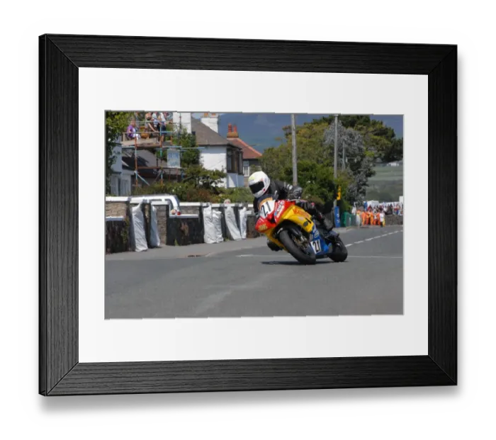Framed Print : Lee Vernon (Kawasaki) 2011 Southern 100 Framed Print : Lee Vernon (Kawasaki) 2011 Southern 100