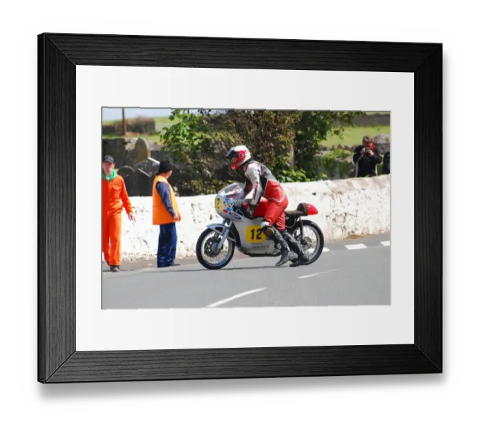 Framed Print : Barry Davidson (Drixton Honda) 2011 Pre TT Classic Framed Print : Barry Davidson (Drixton Honda) 2011 Pre TT Classic
