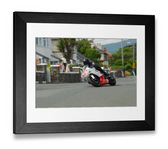 Framed Print : Billy Mellor (Yamaha) 2016 Southern 100 Framed Print : Billy Mellor (Yamaha) 2016 Southern 100