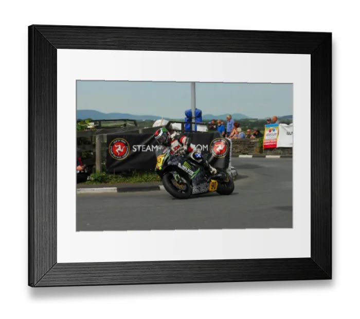 Framed Print : Robert Nelson (Suzuki) 2016 Southern 100 Framed Print : Robert Nelson (Suzuki) 2016 Southern 100
