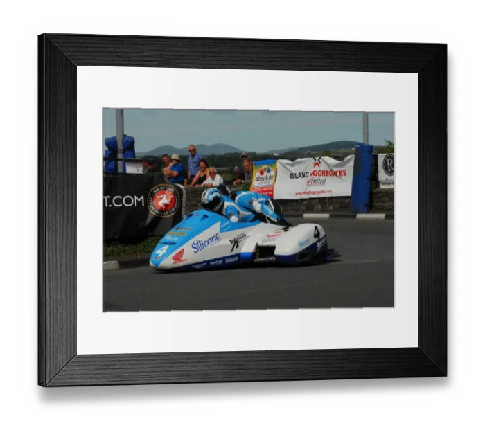 Framed Print : John Holden & Andy Winkle (LCR) 2016 Southern 100 Framed Print : John Holden & Andy Winkle (LCR) 2016 Southern 100